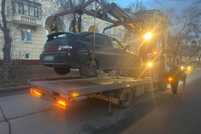 Утро на штрафстоянке: в Магнитогорске поймали опасного водителя Утро на штрафстоянке: в Магнитогорске поймали опасного водителя