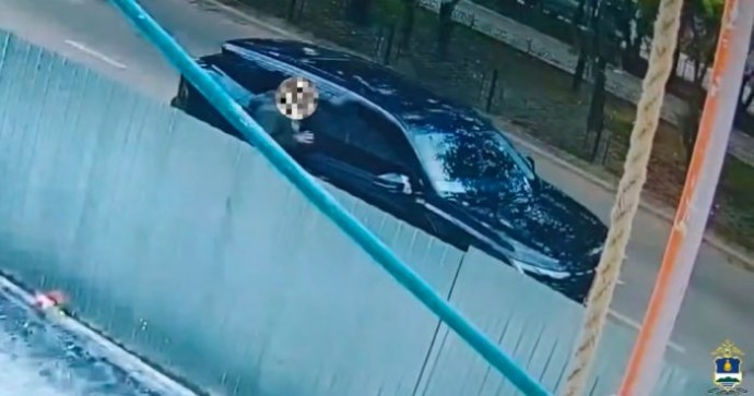 Улан-удэнец совершил кражу из незапертого автомобиля Улан-удэнец совершил кражу из незапертого автомобиля