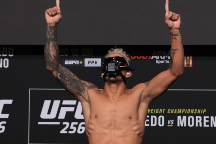 Экс-чемпион UFC: «Я могу нокаутировать Топурию»