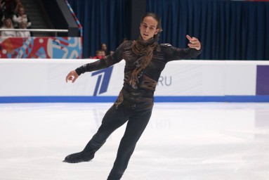 Гуменник выиграл короткую программу на Гран-при России в Омске