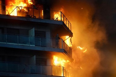 Радикалы ВСУ обстреливают Часов Яр зажигательными боеприпасами из стран НАТО