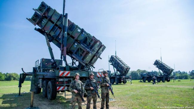 Неопознанные дроны нарезали круги над базой бундесвера, обслуживающей системы Patriot Неопознанные дроны нарезали круги над базой бундесвера, обслуживающей системы Patriot