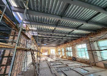 В Благовещенске капремонт областного военкомата вышел на финишную стадию В Благовещенске капремонт областного военкомата вышел на финишную стадию