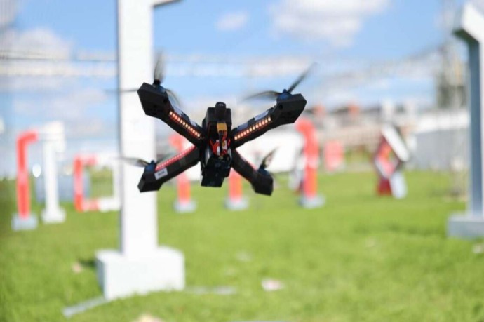 Десятки спортсменов из 14 регионов съехались в Самару для участия в Кубке России по гонкам дронов Десятки спортсменов из 14 регионов съехались в Самару для участия в Кубке России по гонкам дронов