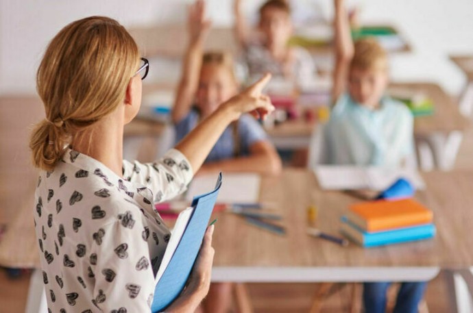 Студентам вузов разрешили учить детей Студентам вузов разрешили учить детей