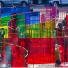 Бразильский взгляд на ограду Летнего сада: новая инсталляция украсила центр Петербурга