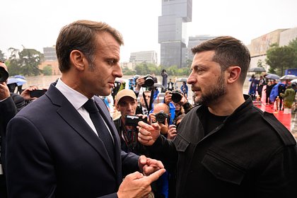 Францию призвали прекратить вовлекаться в конфликт на Украине Францию призвали прекратить вовлекаться в конфликт на Украине