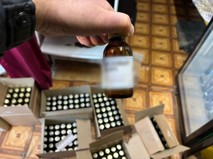 В городе Башкирии изъяли более 2 тысяч литров контрафактного алкоголя