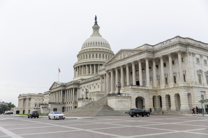 Правительство США в ближайшие часы может приостановить работу