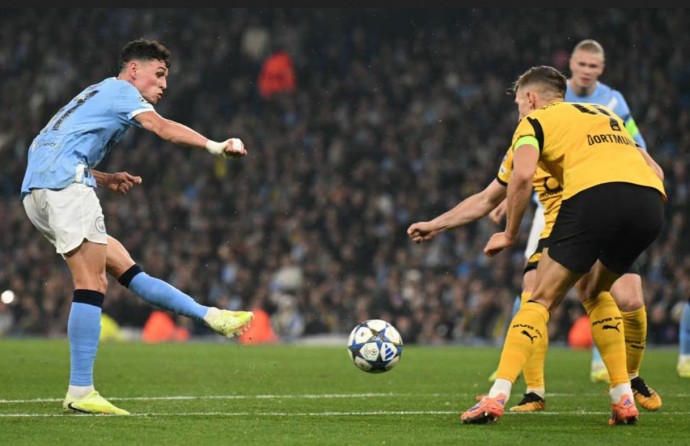 Дубль Фодена помог "Манчестер Сити" разгромить дортмундскую "Боруссию" в Лиге чемпионов