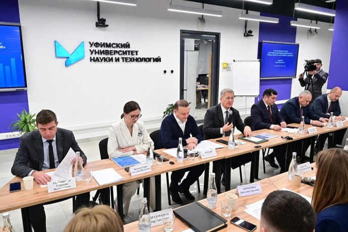 Радий Хабиров обозначил задачи по развитию креативной экономики