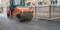 На улице Богдана Хмельницкого Астрахани обновляют тротуары