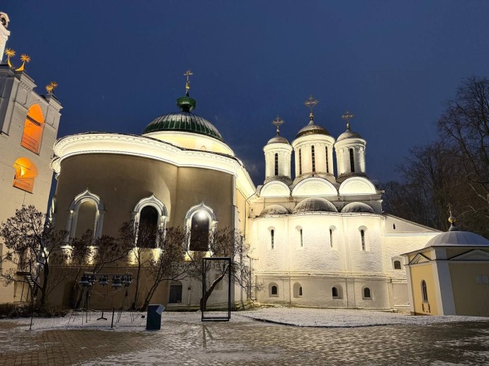 Губернатор объяснил потребность в катках и подсветке зданий в Ярославской области Губернатор объяснил потребность в катках и подсветке зданий в Ярославской области