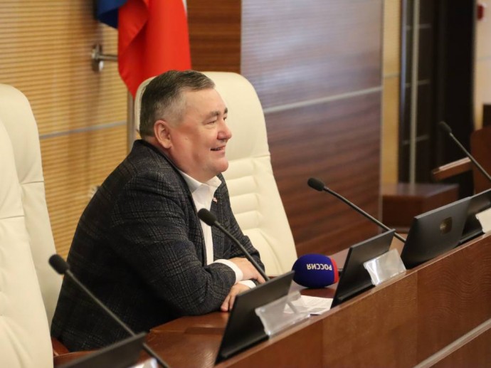 Выборы губернатора и соцподдержка: Валерий Сухих анонсировал повестку заседания парламента края