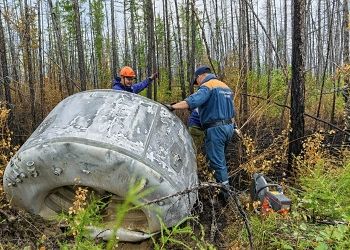 Фрагмент ракеты, запущенной с Восточного, вывезли из тайги