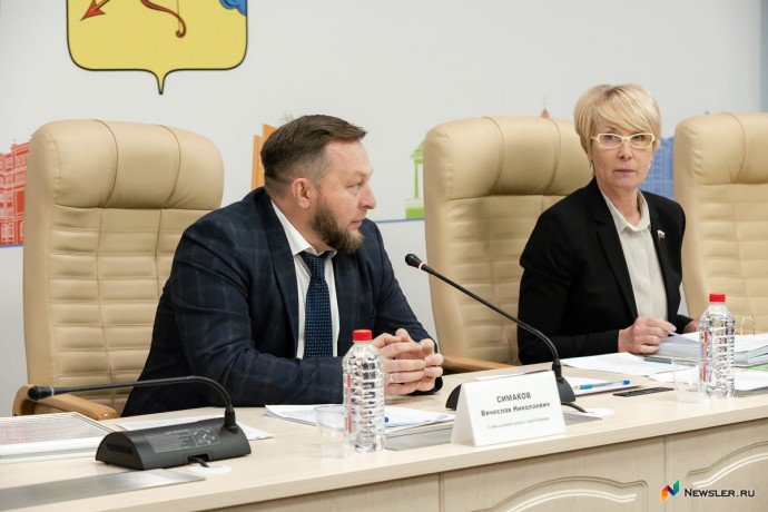 Ковалева сильно упала, а Симаков держится