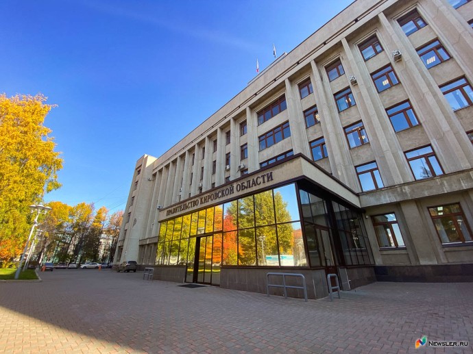 Два областных министра будут отвечать за кадры Два областных министра будут отвечать за кадры