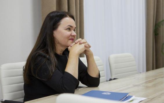 Врио первого замминистра образования и науки Курской области Наталья Пархоменко оставила свой пост