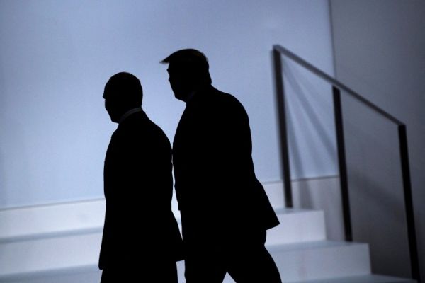 Трамп заявил, что планирует вскоре поговорить с Путиным