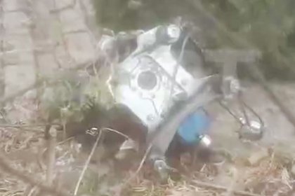 Россиянин снял на видео усеявшие его дачу обломки беспилотника ВСУ