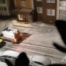 Очевидцы: анивчанин распылил в подъезде перцовый баллон в глаза соседу, пострадали дети и взрослые