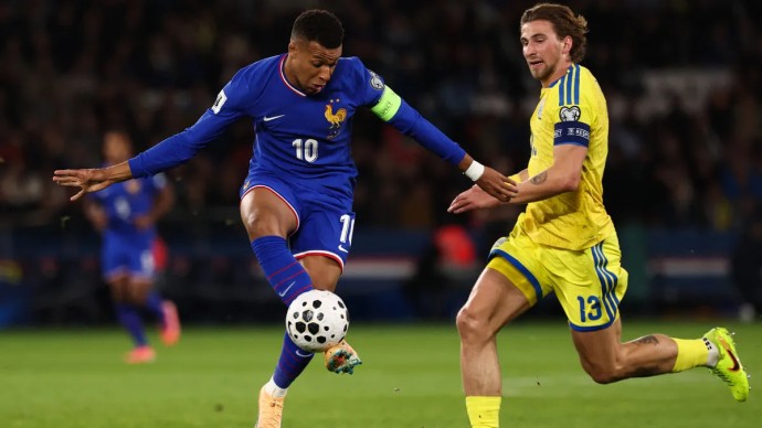 Мбаппе в матче с Украиной повторил исторический рекорд Пеле