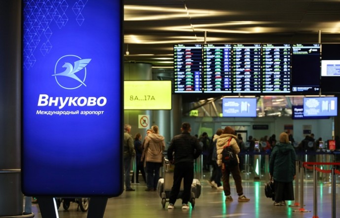 Во "Внуково" и еще шести аэропортах России введены ограничения на полеты Во "Внуково" и еще шести аэропортах России введены ограничения на полеты