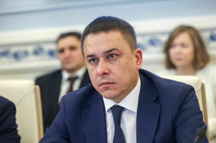 Сенатор призвал запретить рекламу ставок на спорт