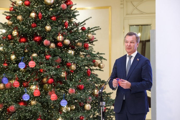 Руководство СФ присоединилось к акции «Ёлка желаний» Руководство СФ присоединилось к акции «Ёлка желаний»