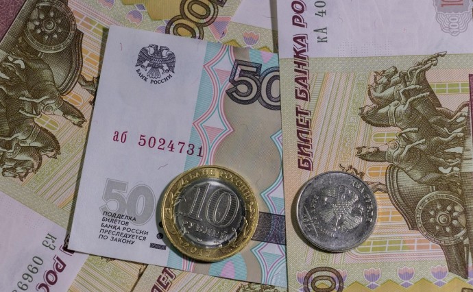 Зарплаты бюджетников вырастут на 13,2% до октября
