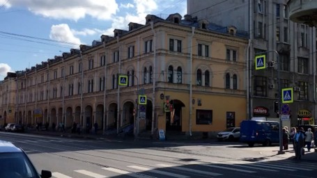 Более 30 зданий Апраксина двора выставили на торги, чтобы сдать в аренду