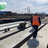 Продолжается ремонт аварийного моста, соединяющего два астраханских села