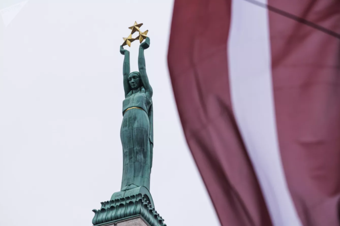 Руководство Латвии отказалось пропустить самолет Путина через свое воздушное пространство Руководство Латвии отказалось пропустить самолет Путина через свое воздушное пространство