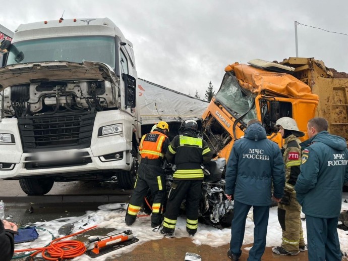 В Уфе по факту массовой аварии с двумя погибшими завели уголовное дело