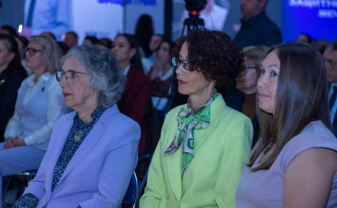 Сахалинское учителя принимают поздравления с предстоящим профессиональным праздником