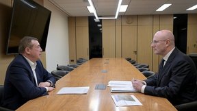 Дмитрий Чернышенко провёл рабочую встречу с губернатором Сахалинской области Валерием Лимаренко