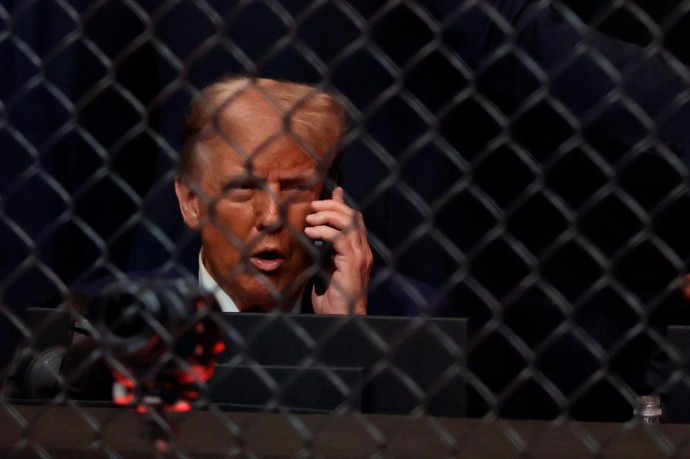 Раскрыт "ястреб", сорвавший саммит Трампа с Путиным