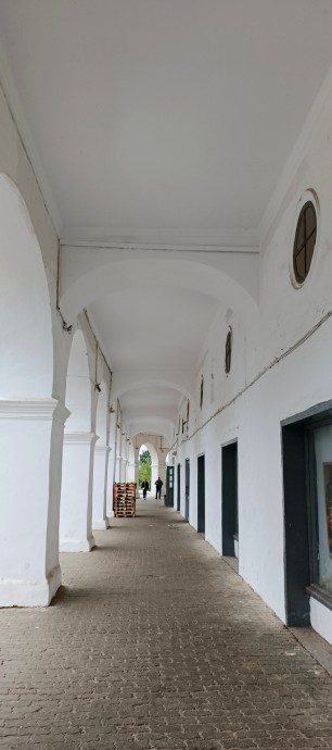 Почти как новые: в Костроме чуть-чуть отремонтировали Мучные ряды