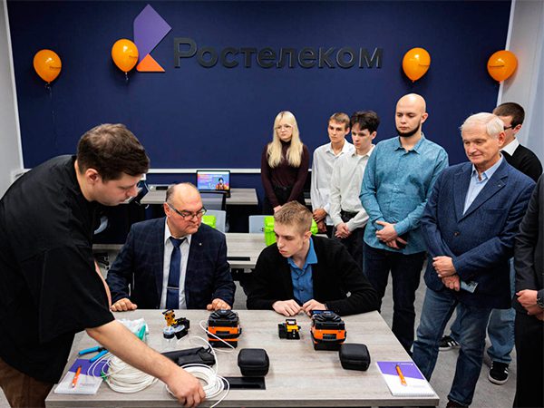 Новый класс для обучения связистов открылся в красноярском IT-колледже Новый класс для обучения связистов открылся в красноярском IT-колледже