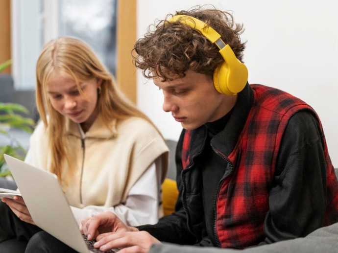 Средняя пенсия зумеров не превысит 40 тысяч рублей — экономист Беляев