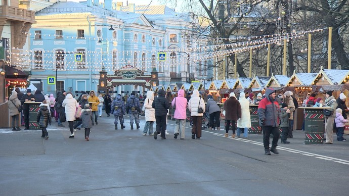 Рождественская ярмарка в Петербурге будет работать до 11 января