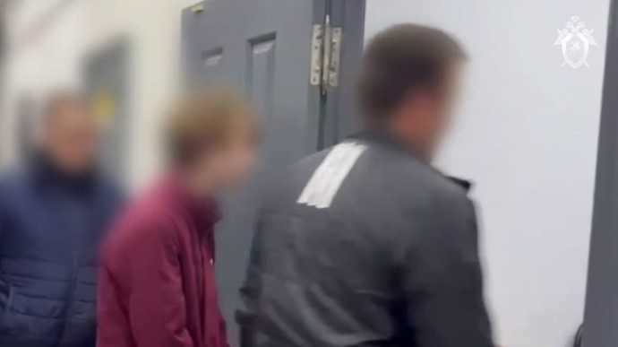 В Иркутской области подросток зарезал 14-летнюю подругу и её соседку В Иркутской области подросток зарезал 14-летнюю подругу и её соседку