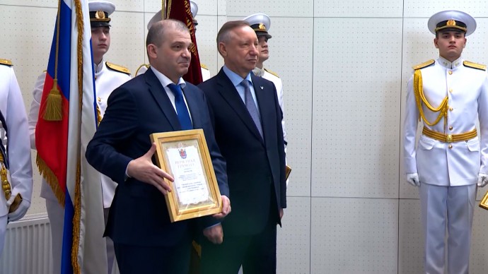 Развитие кораблестроения и трудоустройство участников СВО: какие вопросы решал Александр Беглов на этой неделе