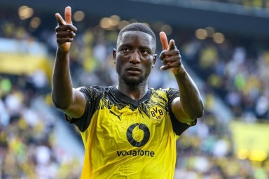 Дортмундская "Боруссия" обыграла "Аугсбург" и поднялась на второе место в чемпионате Германии