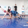 «Руку пожали и в стойку!» Чему учит своих подопечных тренер по вольной борьбе Михаил Шилов