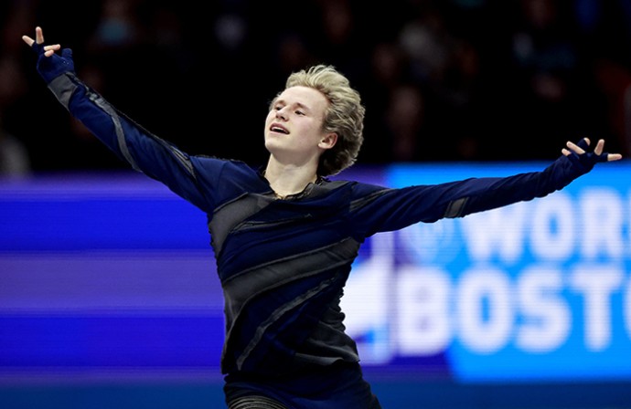 Малинин установил мировой рекорд в финале Гран-при по фигурному катанию