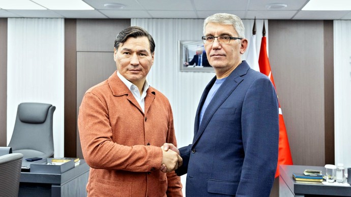 Дмитрий Миляев встретился с главой Калмыкии Бату Хасиковым