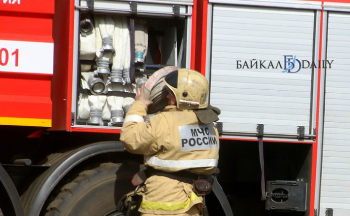 В центре Улан-Удэ вспыхнула трансформаторная будка В центре Улан-Удэ вспыхнула трансформаторная будка
