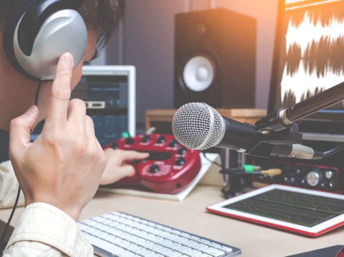 Регулятор в США обнаружил атаковавших американские радиостанции хакеров-хулиганов