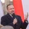 Кандидата в президенты Польши уличили в самохвальстве через вымышленное имя Батыр